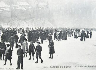 Haut-Doubs. Villers-le-Lac. Quand le Doubs se transforme en patinoire