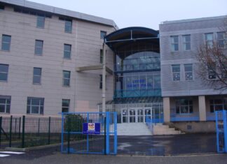 Façade du groupe scolaire saint joseph saint paul