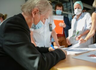 Besançon. Des dessins de Plantu exposés au CHU