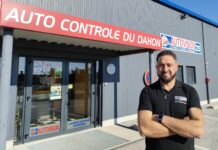 Haut-Doubs. Valdahon. Une voiture en ordre pour partir en vacances