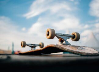 Besançon. Des skateboards à la médiathèque Pierre Bayle