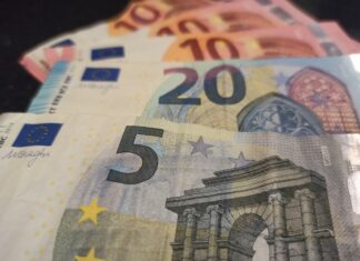 Besançon. Un site internet pour voyager avec ses billets de banque