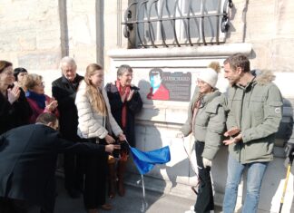 Paulette Guinchard-Kunstler honorée dans la cour de l’hôpital Saint Jacques