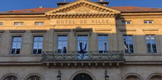 hôtel de ville à Pontarlier