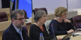 Pascal Madry, économiste spécialiste des questions de commerce, Anne Vignot Maire de Besançon et Frédéric Baehr, Adjointe en charge du commerce