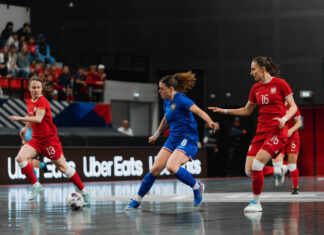Dominée par une Pologne plus expérimentée, l’équipe de France féminine de futsal s’incline lourdement (2-6) en Tour d’Élite de la Coupe du monde ce 19 mars à Besançon.