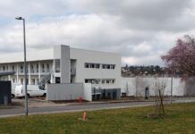 Le bâtiment, construit en 2006 sur le site de Temis Technopole Microtechniques a été inauguré le 14 mars par Anne Vignot, Maire et Présidente de Grand Besançon Métropole et également PDG de Aktya, société d’économie mixte patrimoniale, spécialisée dans l’immobilier d’entreprises.