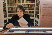 Du 21 mars au 21 septembre 2025, l'exposition "Courbet, les lettres cachées - L'histoire d'un trésor retrouvé" est visible à la bibliothèque d'étude et de conservation.
