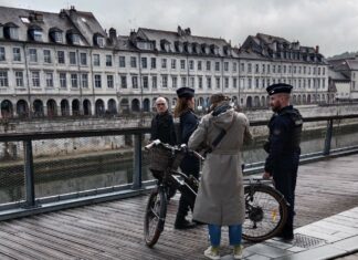 Doubs. Sécurité routière : Les personnes vulnérables au cœur d’une vaste opération de contrôle contrôle de police sur le pont battant à Besançon