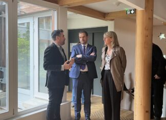 Philippe Roy, Président de Semons l'Espoir, Rémi Bastille, Préfet du Doubs et Agnès Hochart, directrice territoriale de l'ARS