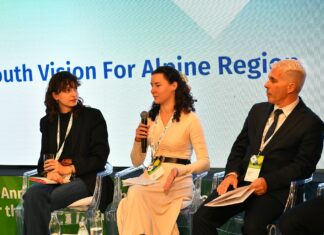 Prise de parole au conseil de la jeunesse SUERA