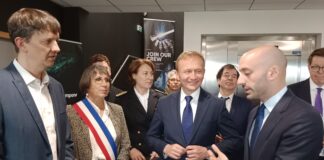 ministre en charge de l'Europe, le commissaire européen en charge du budget, Guillaume Alixant co-directeur de Exail et Anne Vignot, Maire de Besançon