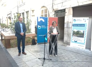 Besançon. À Battant, la rue Vignier est « apaisée » Anne Vignot la maire de Besançon était accompagné de François Rollin Directeur territorial de l'Agence de l'Eau, financeur de ce projet de végétalisation et de désimperméabilisation des sols