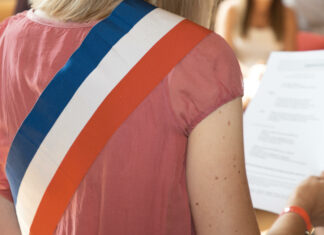 Municipales 2026. Les petites communes vont-elles tenir ? écharpe de maire