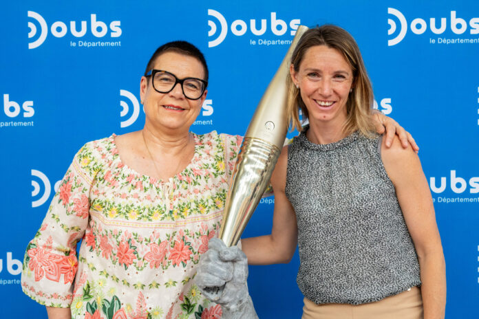 Sport. Forum bilan Christine Bouquin Présidente du conseil départementale du Doubs et Marie-Amélie Le Fur Présidente du comité paralympique et sportif français
