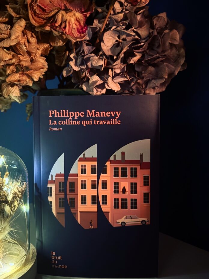 The working hill - Philippe Manevy. In addition, book cover Cover of the novel La Colline which works by Philippe Manevy, showing an urban illustration with buildings, car and decorative bell with dried flowers. section. reading corner isa: working