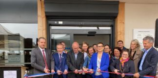 élus et professionnels de santé inaugurent la nouvelle maison de santé