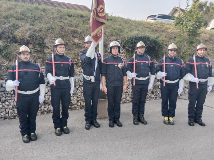 Grand Besançon. Passation de commandement chez les pompiers de Saint Vit Le lieutenant Grégory Breschbuhl et d'autres pompiers