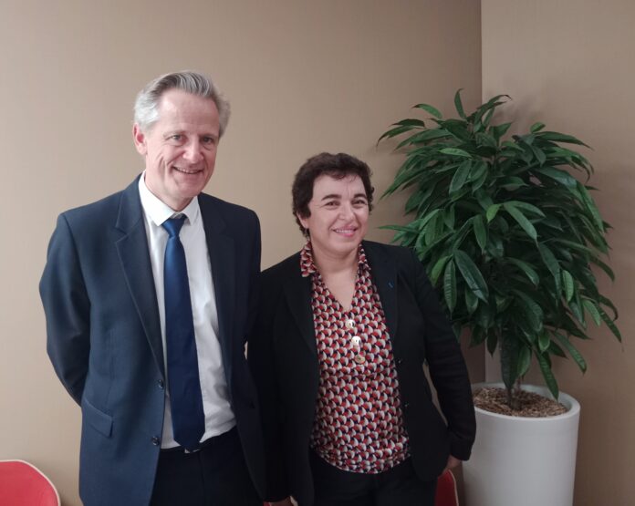 Économie. La fédération bancaire de France à l'écoute des acteurs économiques de BFC Maya Atig, Directrice générale de la Fédération Bancaire de France et François de Laportelière, Directeur général de la Banque Populaire BFC
