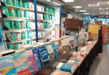 Des livres dans un magasin