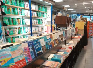 Des livres dans un magasin