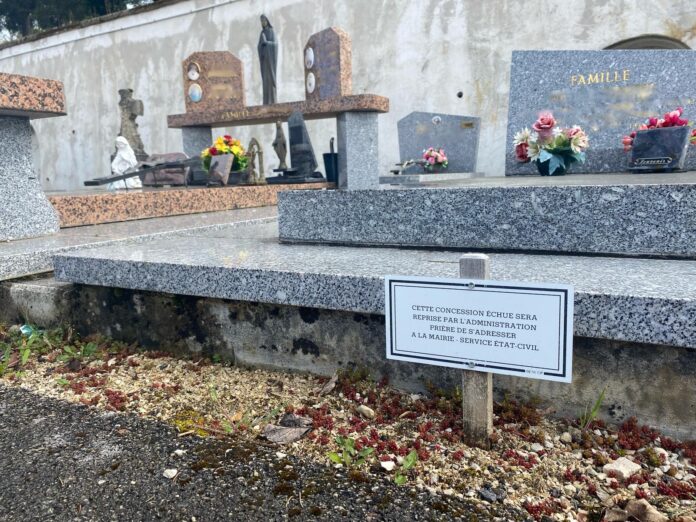 tombe à Pontarlier