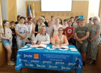 Doubs. Un challenge de recyclage des téléphones dans les collèges du Doubs Tous les jeunes élus du conseil départemental des jeunes du Doubs