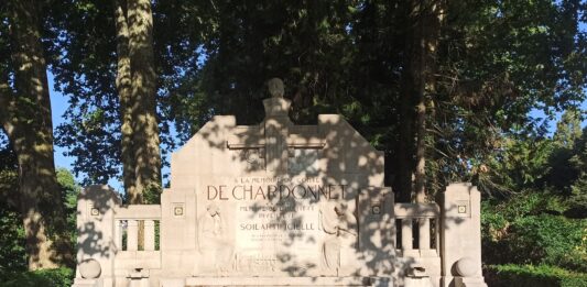 Monument Hilaire de Chardonnay