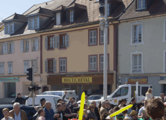 les habitants de la ville de Pontarlier