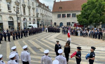 La police Nationale au centre-ville à Besançon