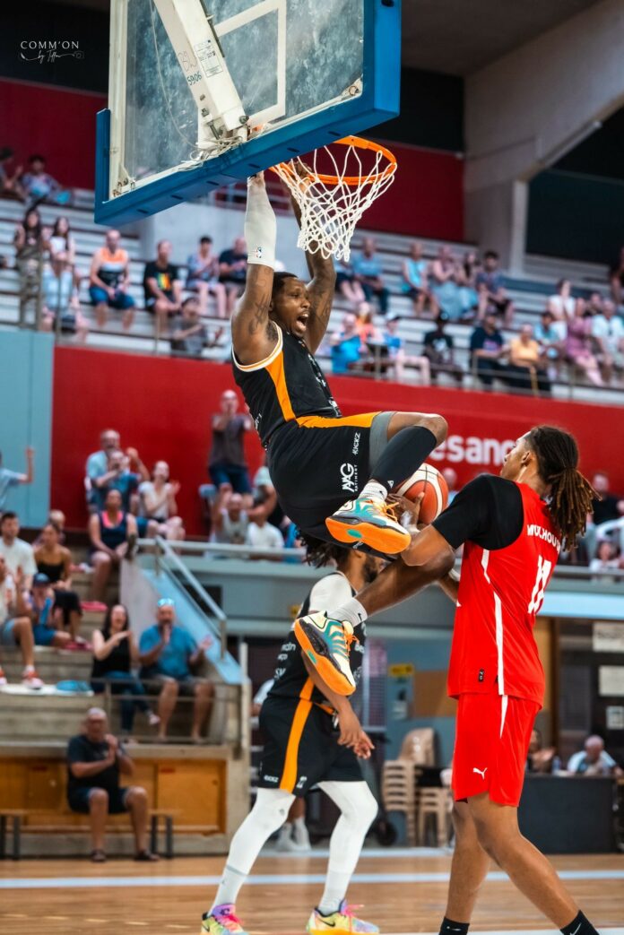 Fred Thomas, Besac Basket 25:26 L'américain de 32 ans Fred Thomas
