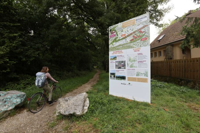 Totem installé sur le futur quartier Grette Brûlard Polygones