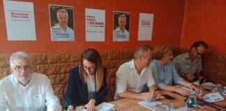 Joël Monti (CAP21), Amandine Rapenne (CAP21), Jean-Sébastien Leuba (PS), Frédérique Baehr (Place Publique) et Gilles Vieille-Marchiset (Place Publique)