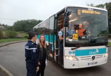 contrôle de police dans un bus