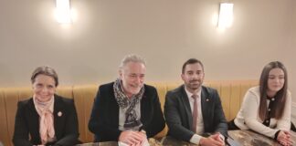 Géraldine Grangier députée du Doubs, Jacques Ricciardetti tête de liste des municipales à Besançon, Julien Odoul Député de l'Yonne et Anaïs Vial Responsable locale des jeunes du Rassemblement national