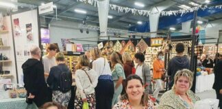 exposants au Salon des loisirs créatifs