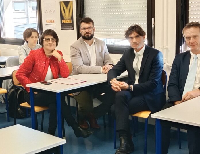 Journées Orientation Avenir Lycée Jules Haag 13 octobre 2025 Nathalie Albert-Moretti Rectrice de l'Académie de Besançon, Cyprien Prost Délégué régional de l'OPCO Atlas, Samuel Rouzet Inspecteur d'académie du Doubs et Laurent Cagne Proviseur du lycée Jules Haag