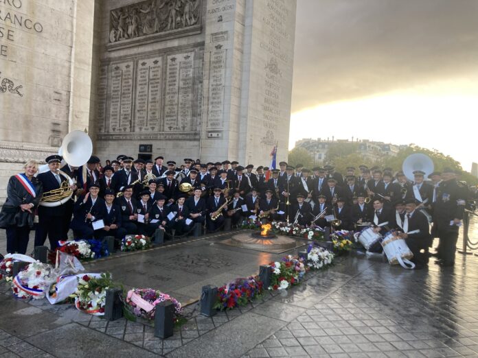 Gars de Joux et Harmonie municipale Pontarlier ravivage flamme soldat inconnu Les Gars de Joux et l'Harmonie municipale