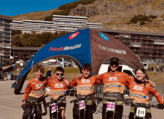 Les six jeunes vététistes du “Young Gravity MTB Team”