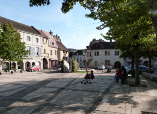 Baume-les-Dames. La commune prépare l’avenir avec la révision de son plan urbanisme Place de la République, Baume-les-Dames
