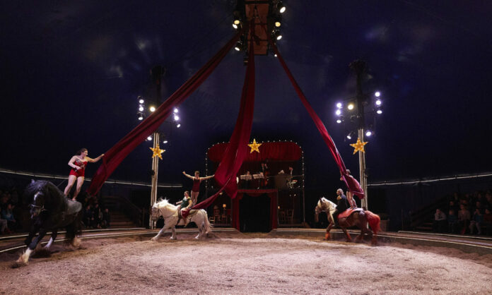 Le cirque équestre Pagnozzo