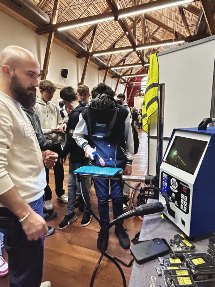 Des jeunes à la découverte du métier