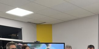 Benoît Vuillemin et des membres de l'association d'Oncodoubs, de la Ligue contre le Cancer et Semons l'Espoir