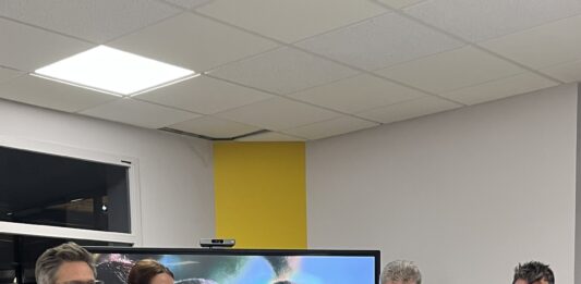 Benoît Vuillemin et des membres de l'association d'Oncodoubs, de la Ligue contre le Cancer et Semons l'Espoir