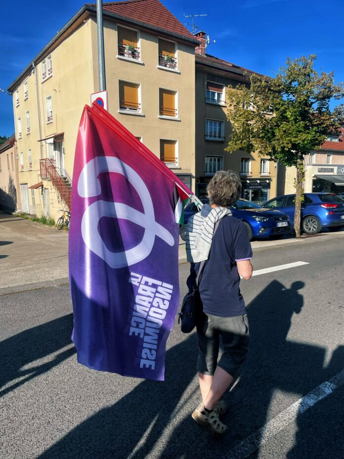 LFI manif Haut-Doubs militant de La France insoumise