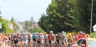 Les coureurs du Tour de France à Dole