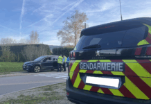 Doubs. Les gendarmes multiplient les contrôles pour lutter contre la dermatose nodulaire contagieuse Contrôle de Gendarmerie