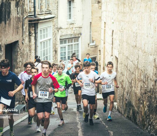 Les jeunes coureurs du cross académique