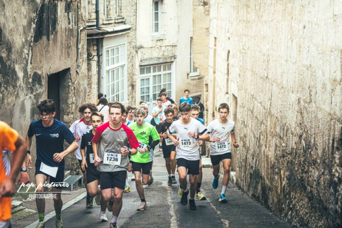 Les jeunes coureurs du cross académique