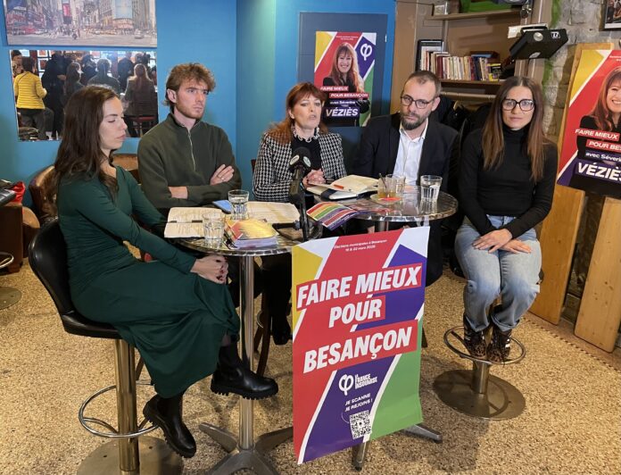 élène Magnin-Feysot, militante et attachée territoriale, Martin Mellion, co-chef de file, Séverine Véziès, tête de liste, Étienne Bertoneche, directeur de l'EREA Simone Veil et Magalie Suter citoyenne et ex-économiste de construction